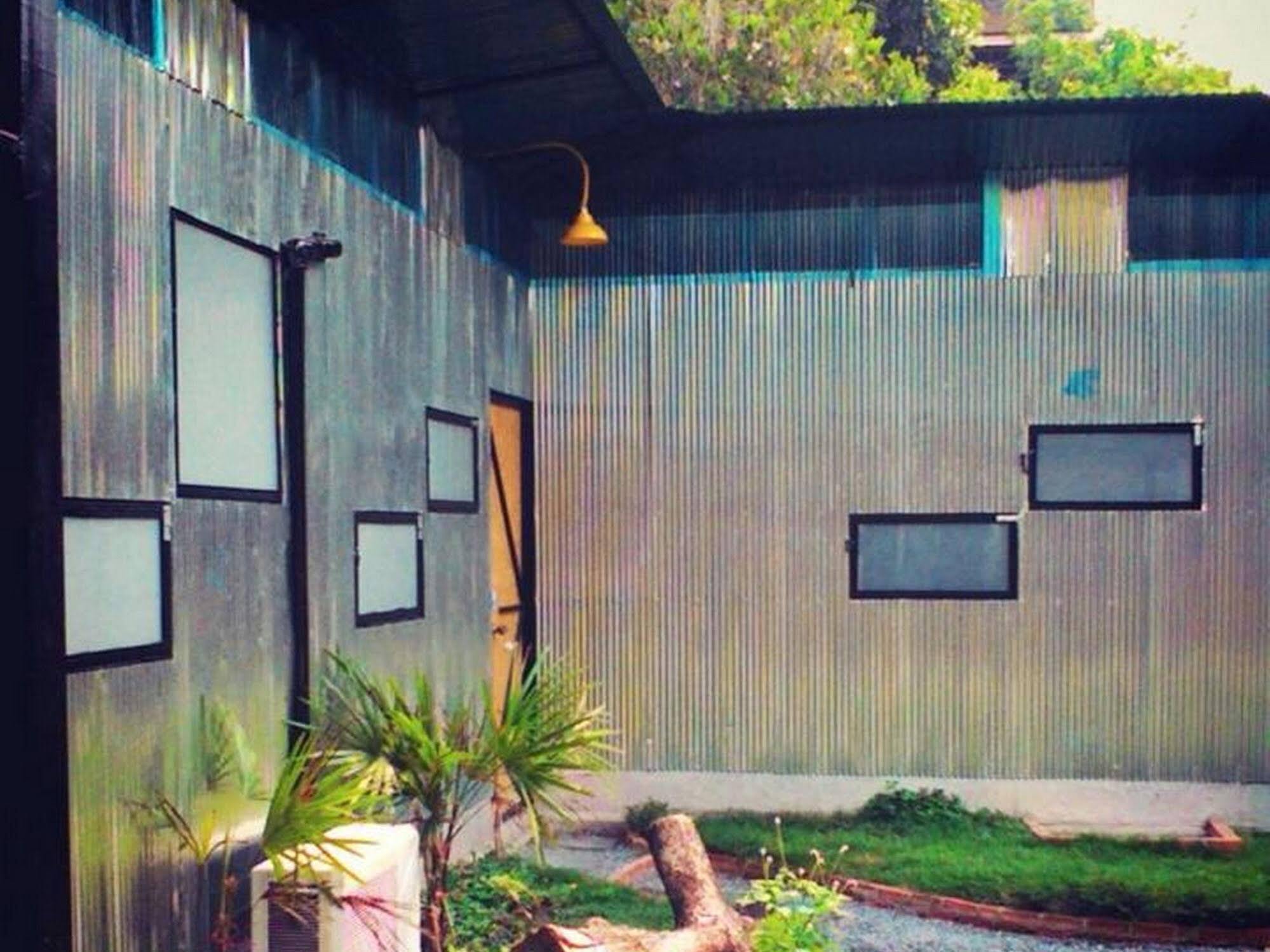Viva Shack Hostel Chiang Mai Exterior foto